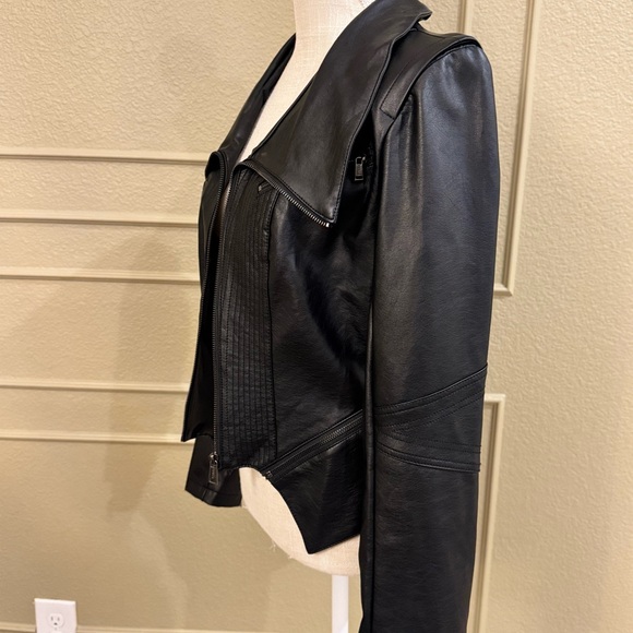 GUESS LOS ANGELS Women’s Black Faux Leather Jacket. Size M - Picture 4 of 12